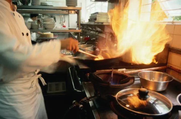 警惕餐飲油煙異味!北京執行《排放標準》,最高罰款100萬!