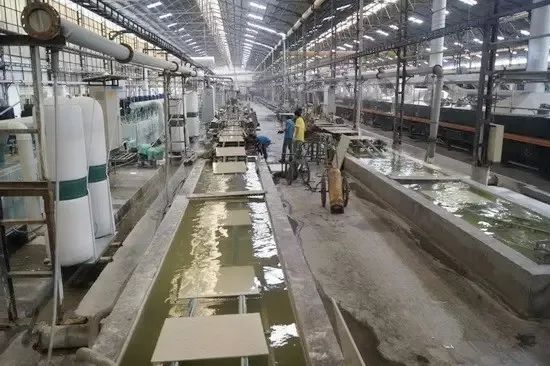 陶瓷廠廢氣惡臭讓人苦不堪言,Dejing的凈?除臭劑幫助企業(yè)達(dá)標(biāo)排放!.jpg 陶瓷廠廢氣惡臭讓人苦不堪言,Dejing的凈?除臭劑幫助企業(yè)達(dá)標(biāo)排放!.jpg